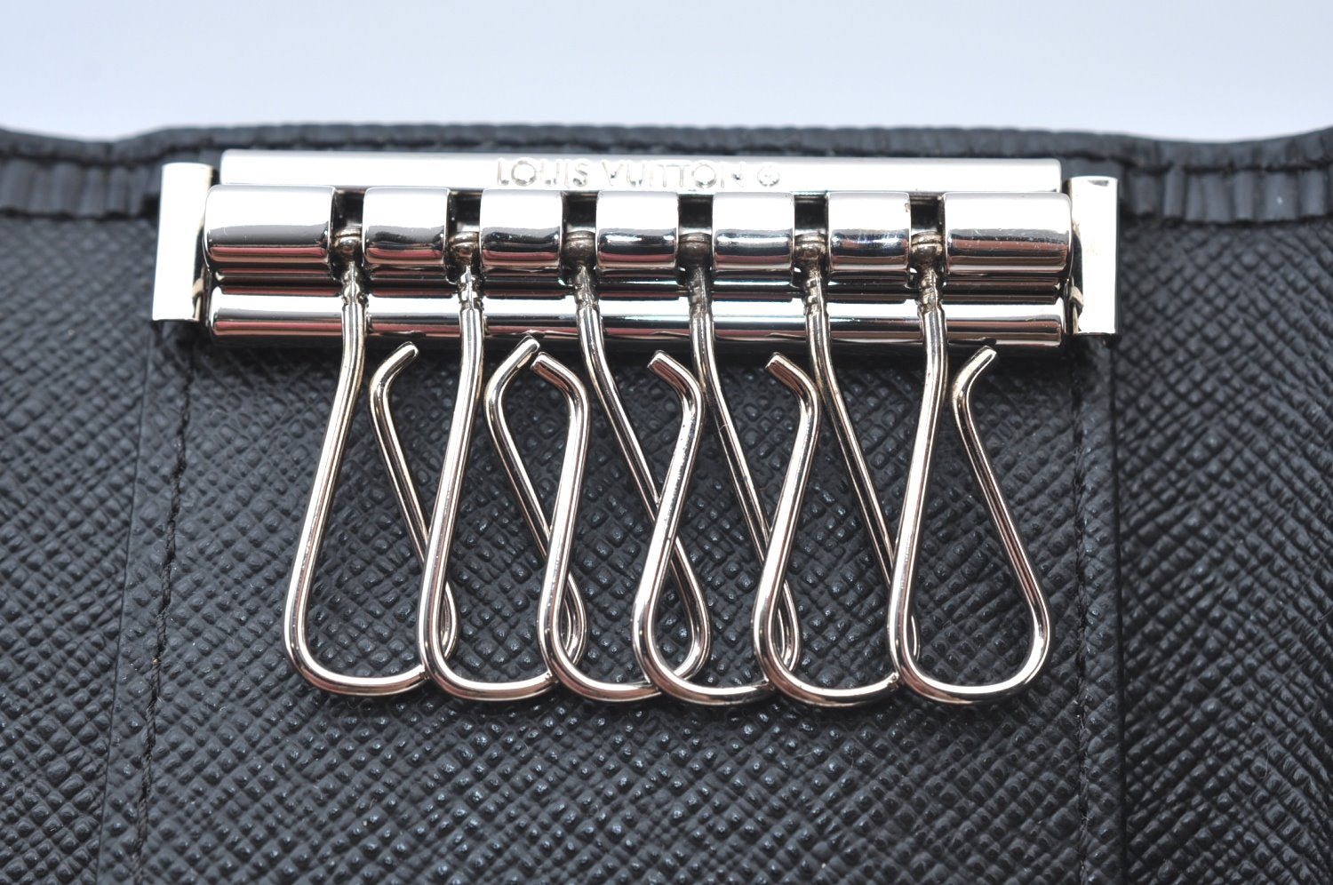 Authentic Louis Vuitton Epi Multicles 6 Key Case Black M63812 LV Box K5958