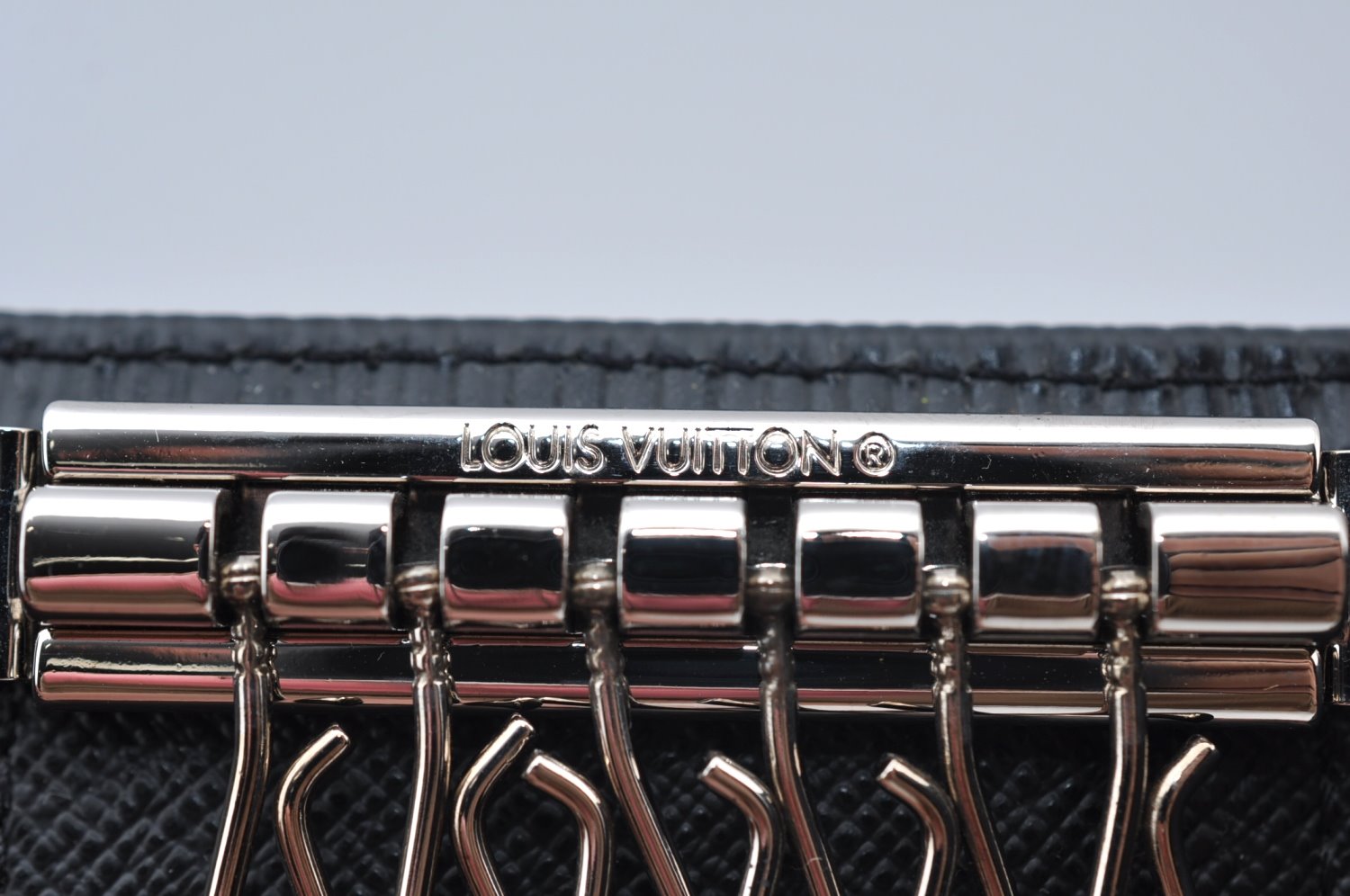 Authentic Louis Vuitton Epi Multicles 6 Key Case Black M63812 LV Box K5958
