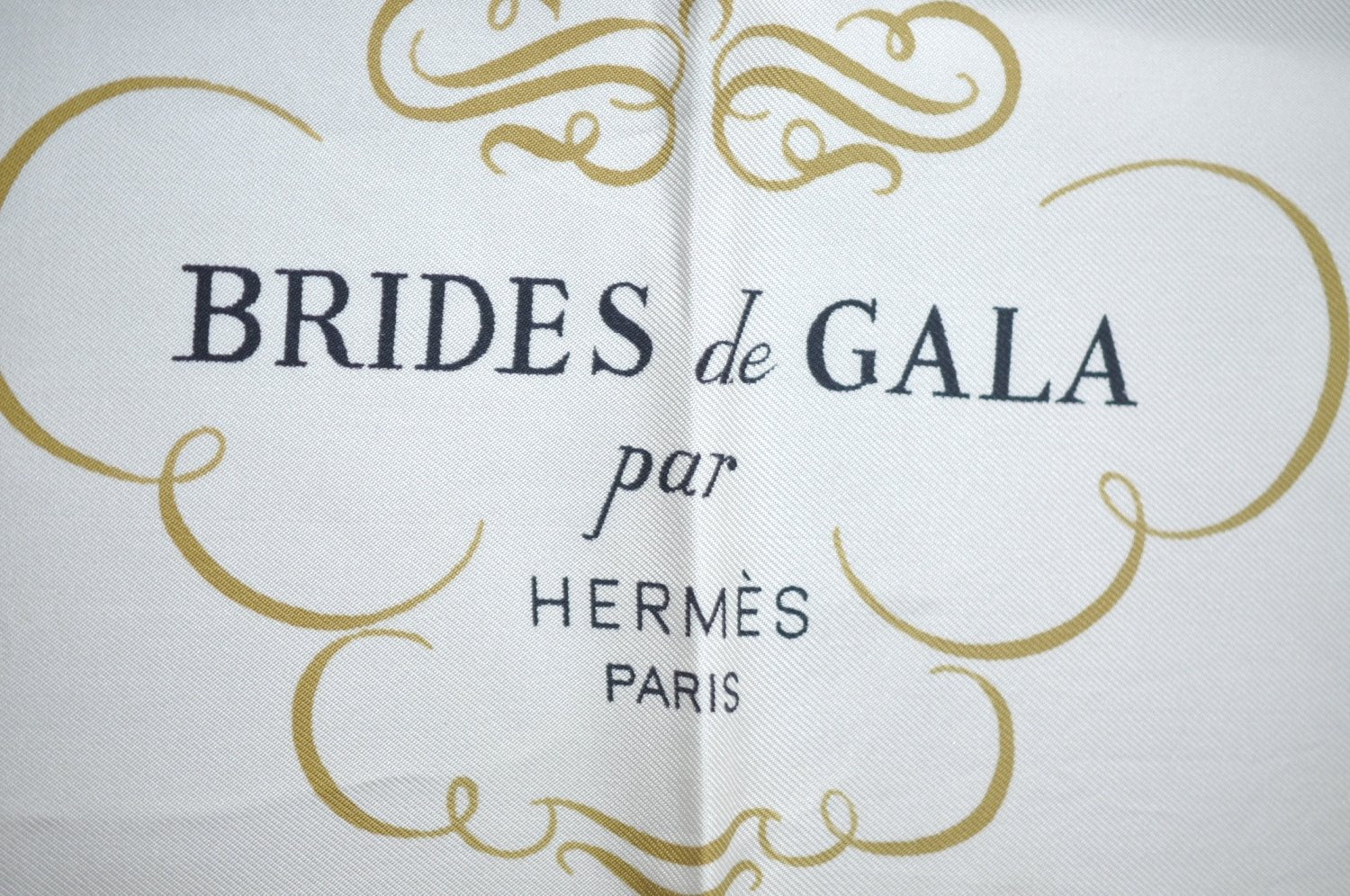 Authentic HERMES Carre 90 Scarf 