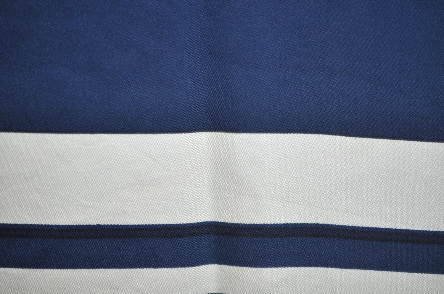 Authentic HERMES Carre 90 Scarf 