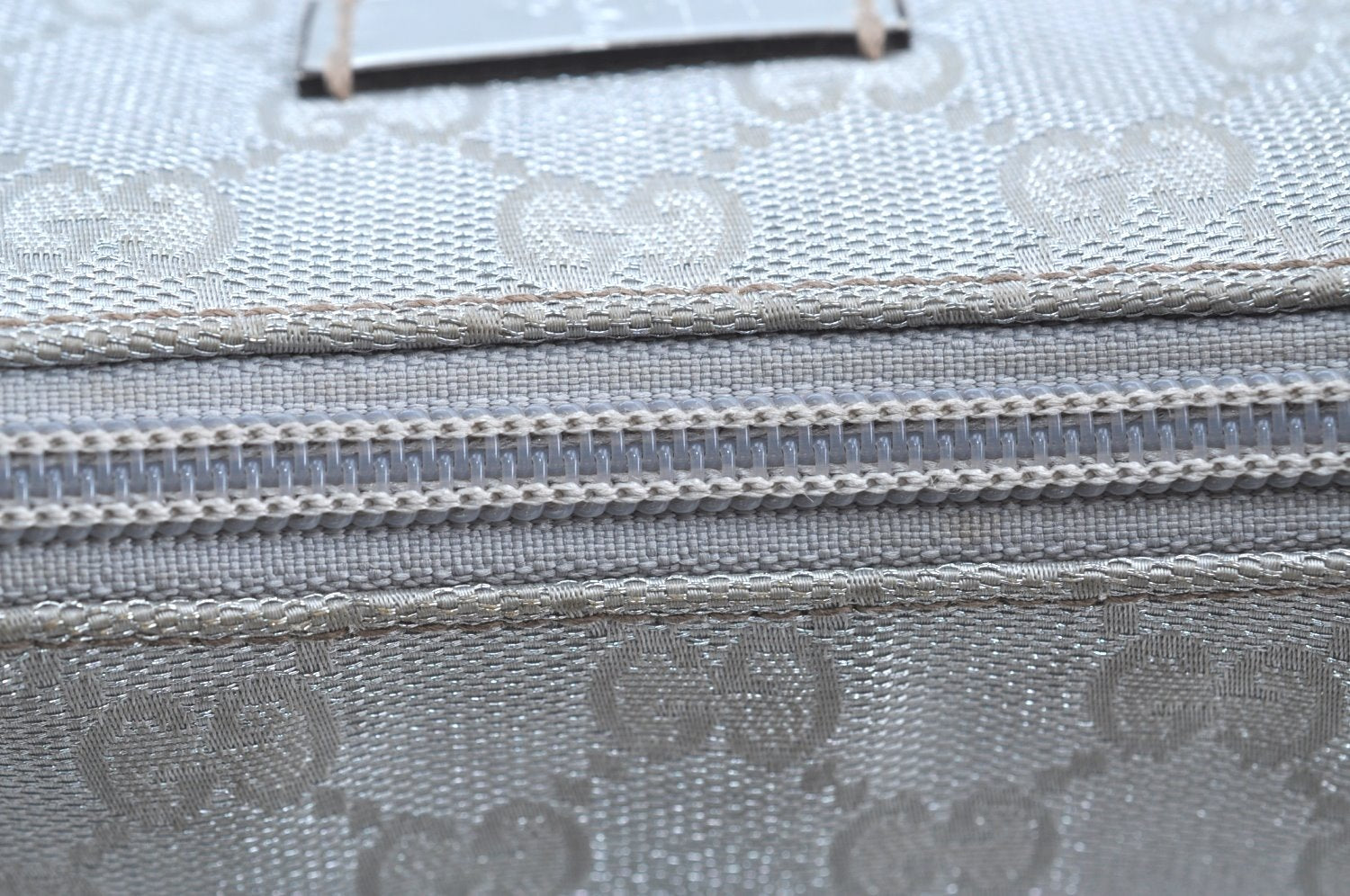 Authentic GUCCI Sherry Line Shoulder Bag GG Canvas Leather 192756 Silver K6001