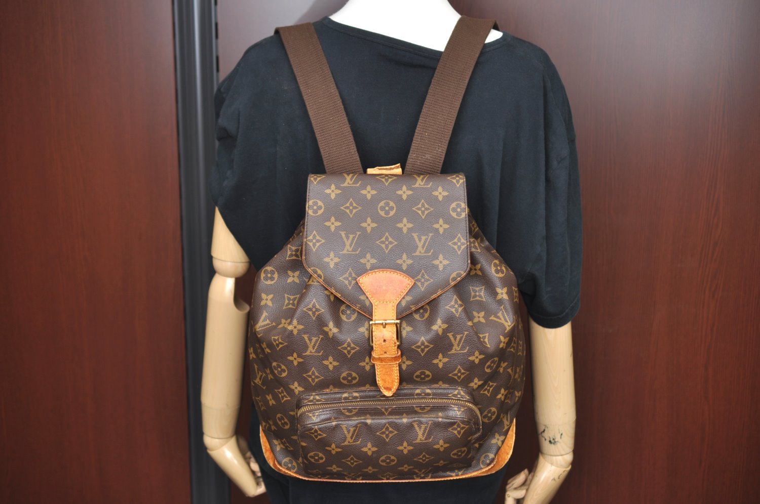 Authentic Louis Vuitton Monogram Montsouris GM Backpack M51135 LV K6020