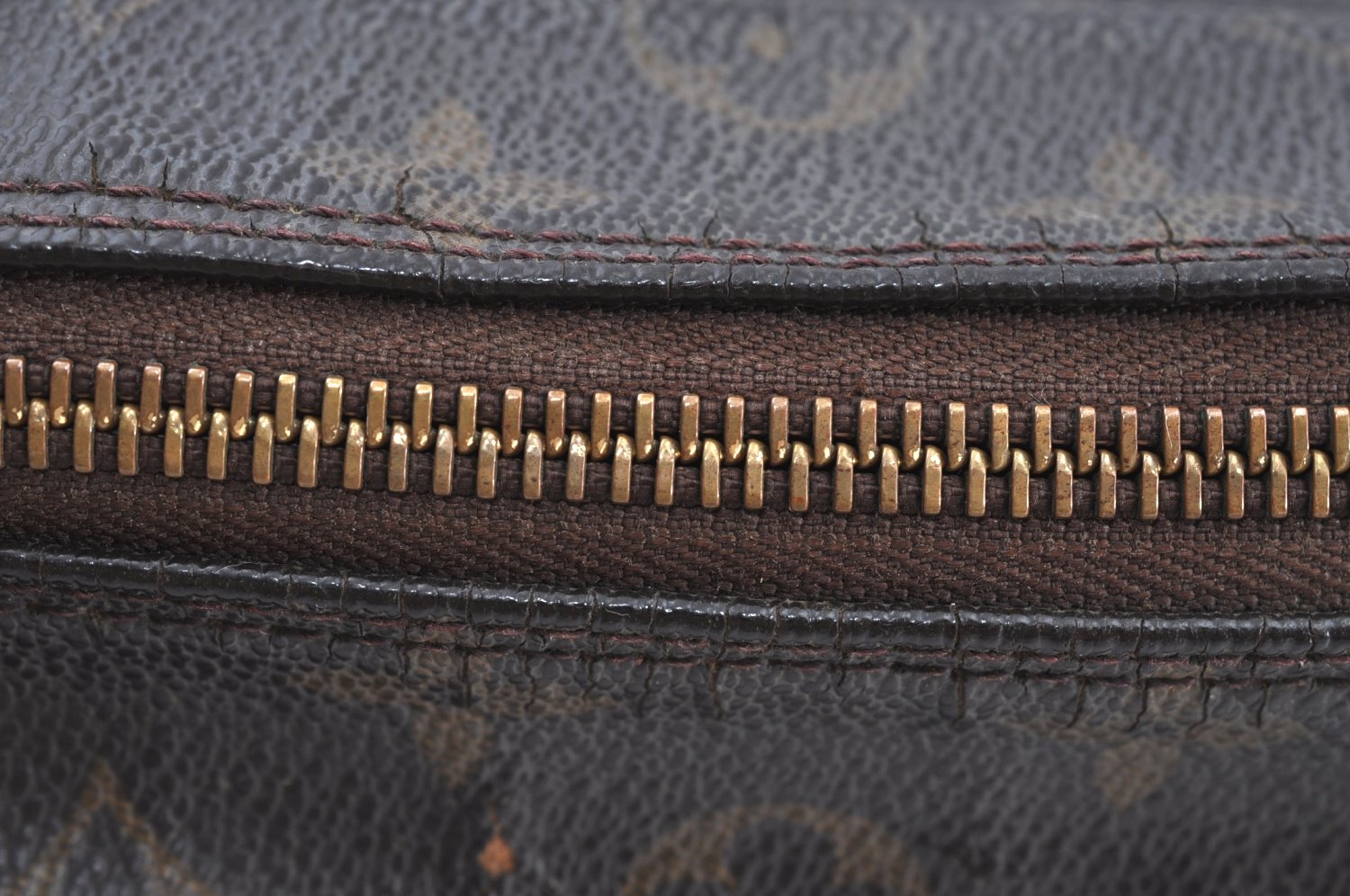 Authentic Louis Vuitton Monogram Boulogne 30 Shoulder Cross Bag M52165 LV K6033