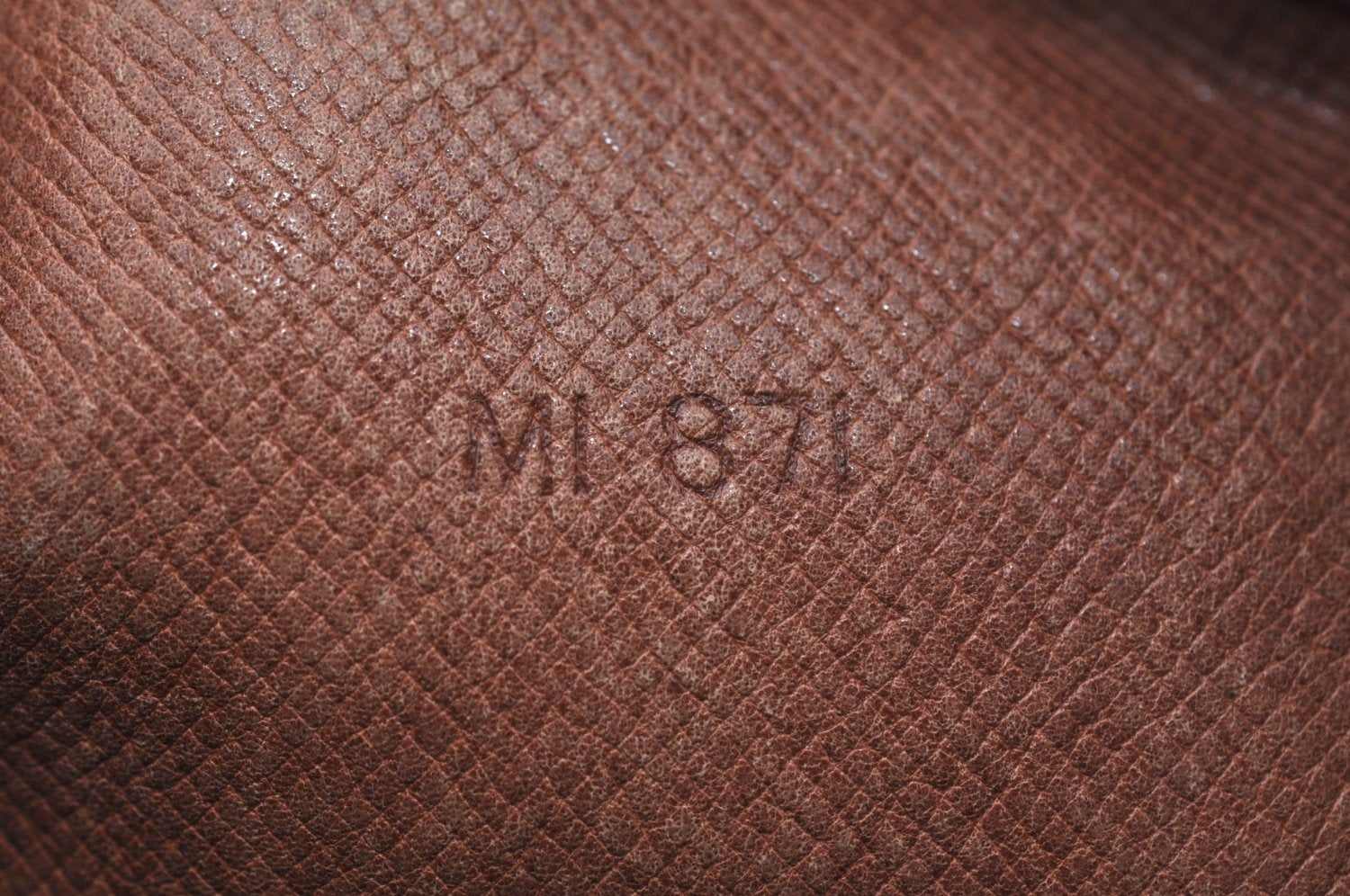 Authentic Louis Vuitton Monogram Boulogne 30 Shoulder Cross Bag M52165 LV K6033