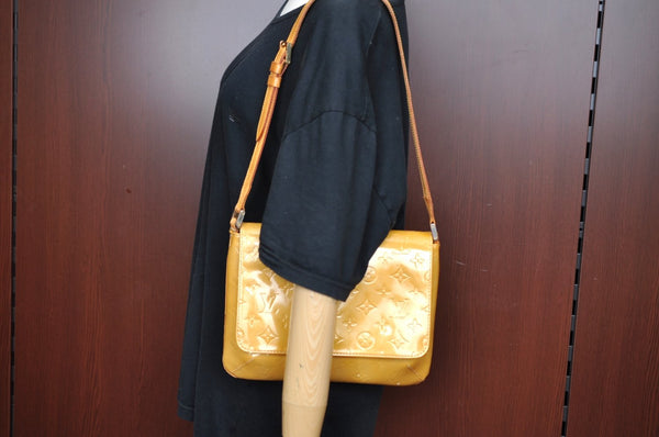 Auth Louis Vuitton Vernis Thompson Street Shoulder Bag Yellow M91008 Junk K6036