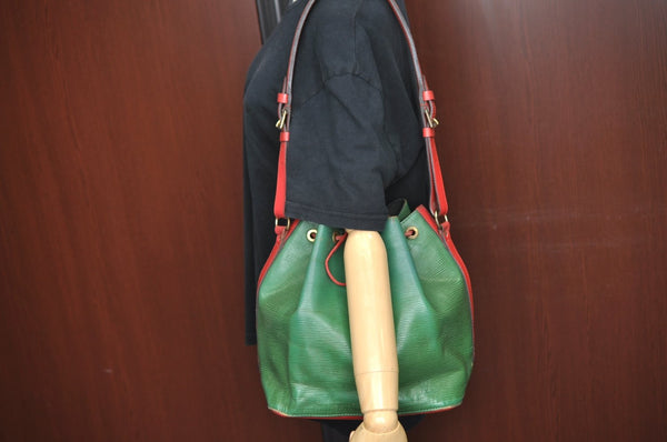 Authentic Louis Vuitton Epi Petit Noe Bi-color Green x Red Drawstring Bag K6043