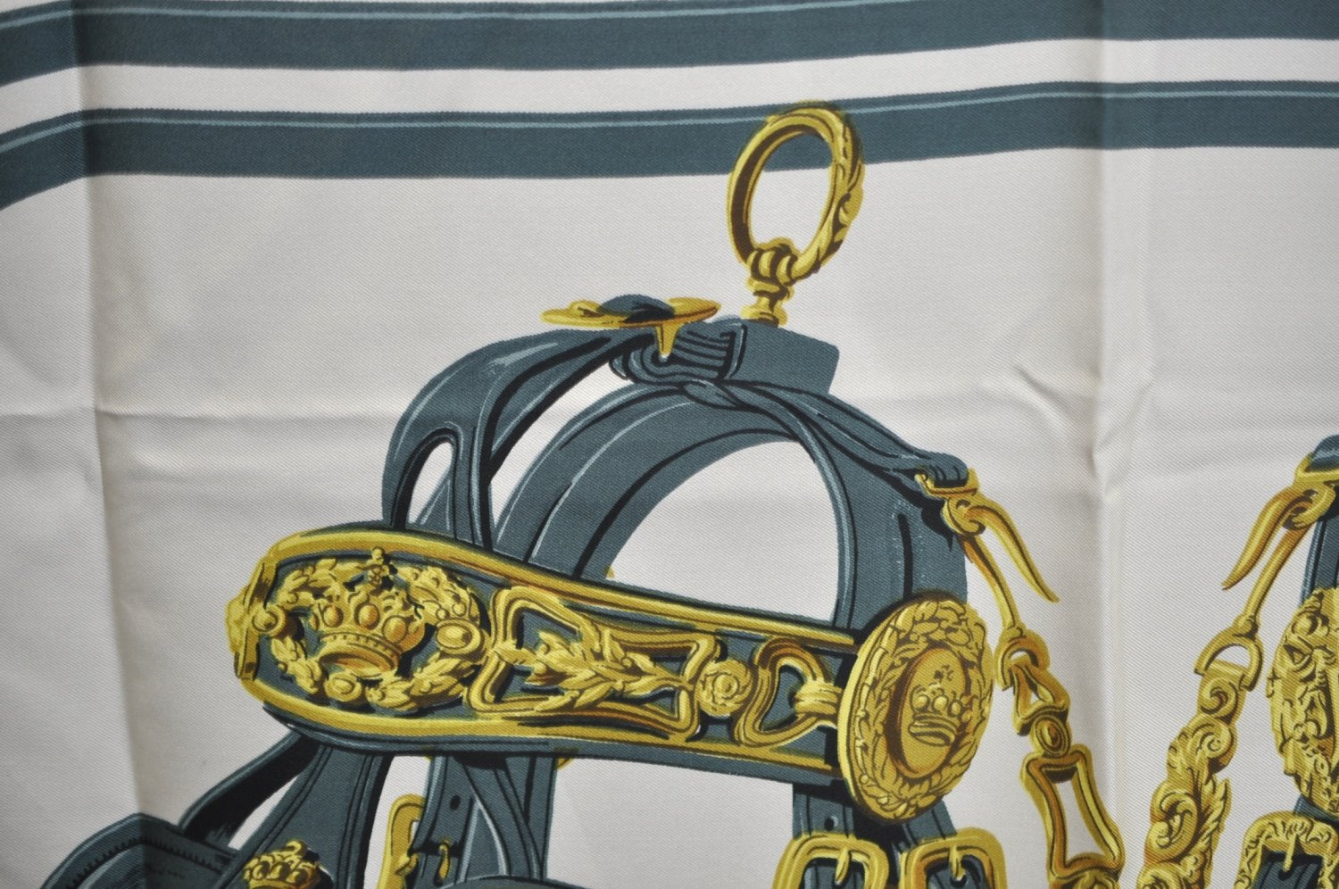 Authentic HERMES Carre 90 Scarf 