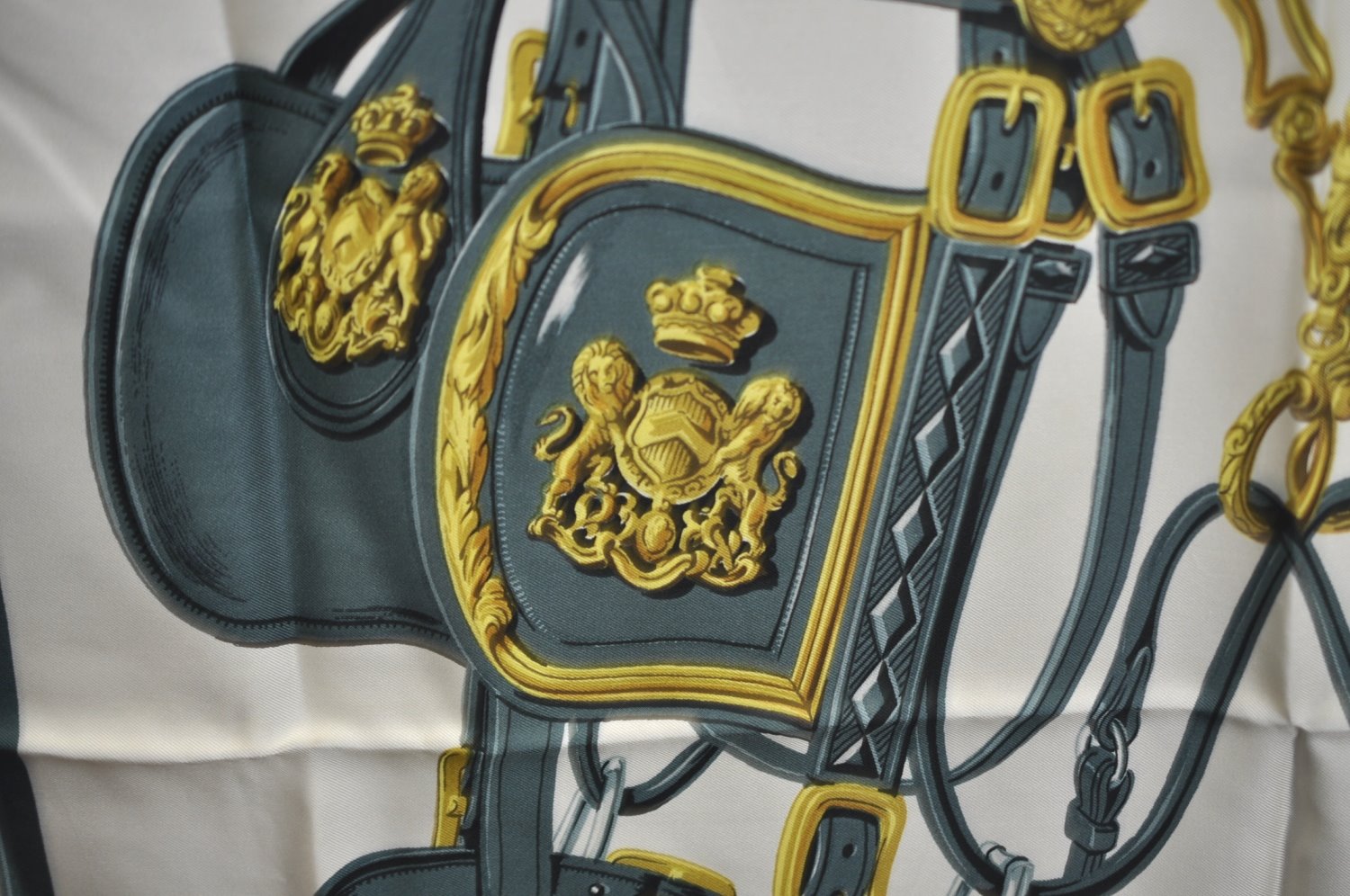 Authentic HERMES Carre 90 Scarf 