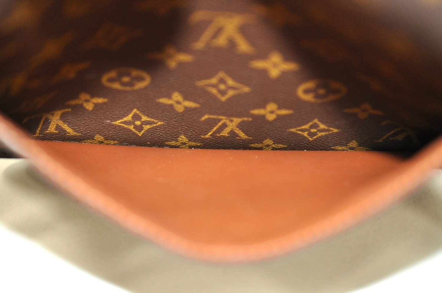 Authentic Louis Vuitton Monogram Saint Cloud GM M51242 Shoulder Cross Bag K6089