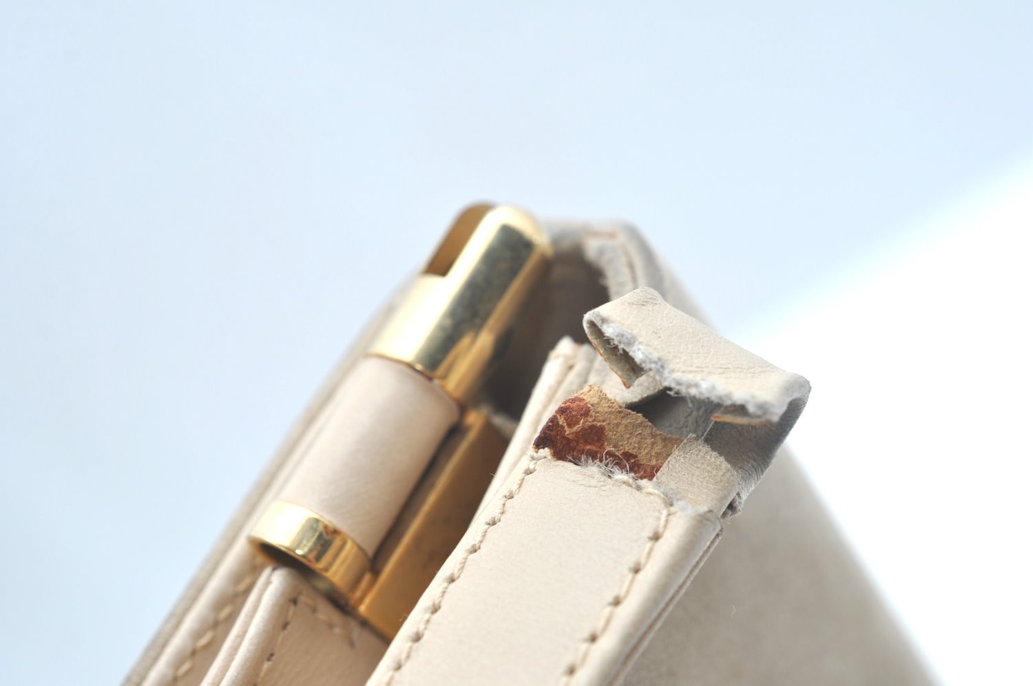 Authentic GUCCI Shoulder Cross Body Bag Purse Suede Leather Beige Junk K6107