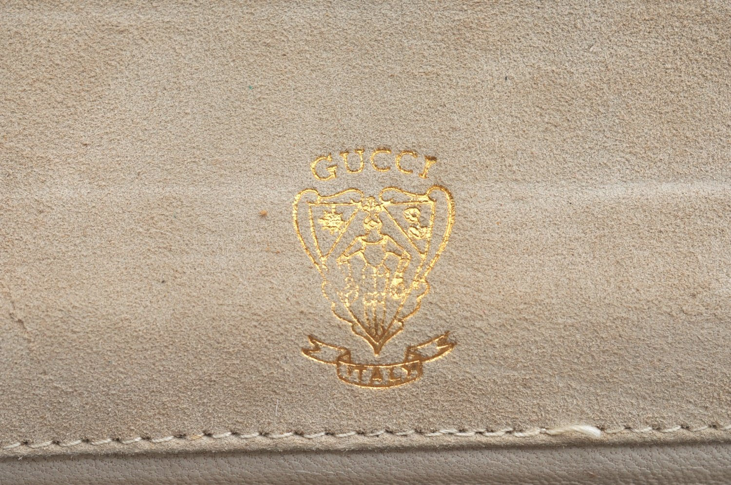 Authentic GUCCI Shoulder Cross Body Bag Purse Suede Leather Beige Junk K6107