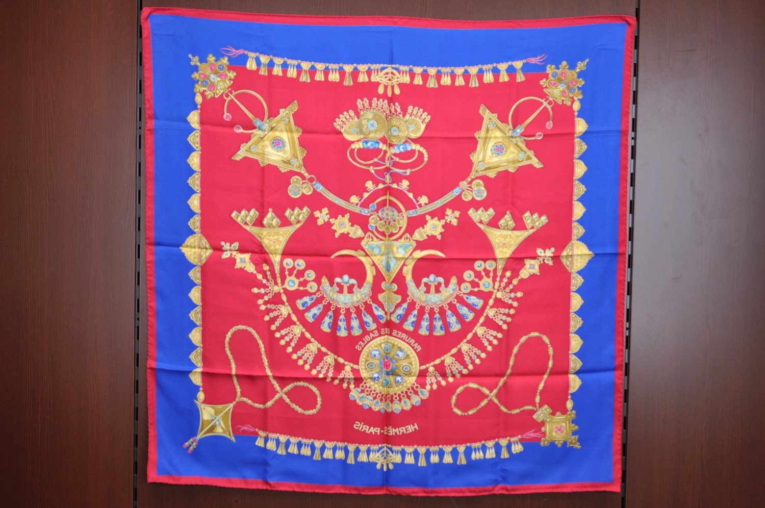 Authentic HERMES Carre 90 Scarf 