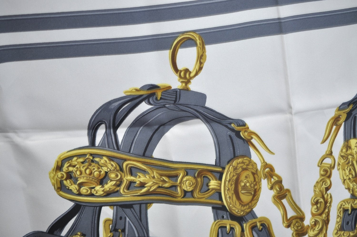 Authentic HERMES Carre 90 Scarf 