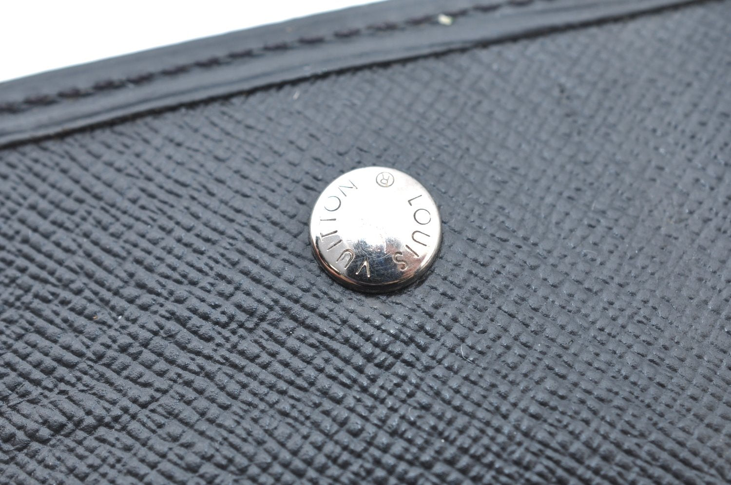 Authentic Louis Vuitton Epi Multicles 6 Key Case Black M63812 LV K6134