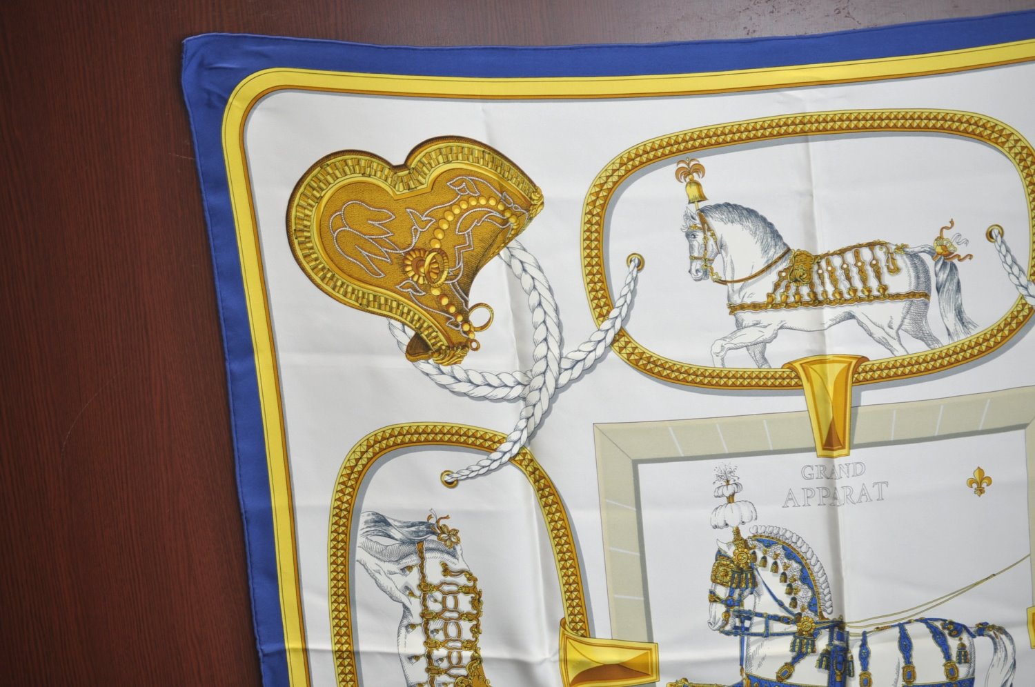 Authentic HERMES Carre 90 Scarf 