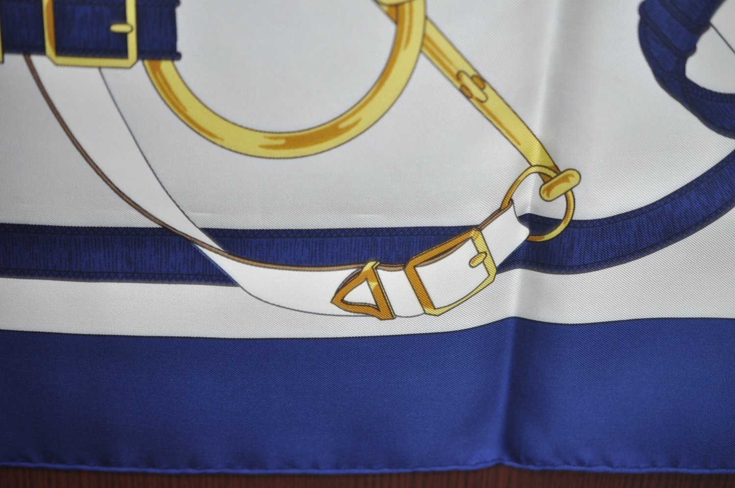 Authentic HERMES Carre 90 Scarf 