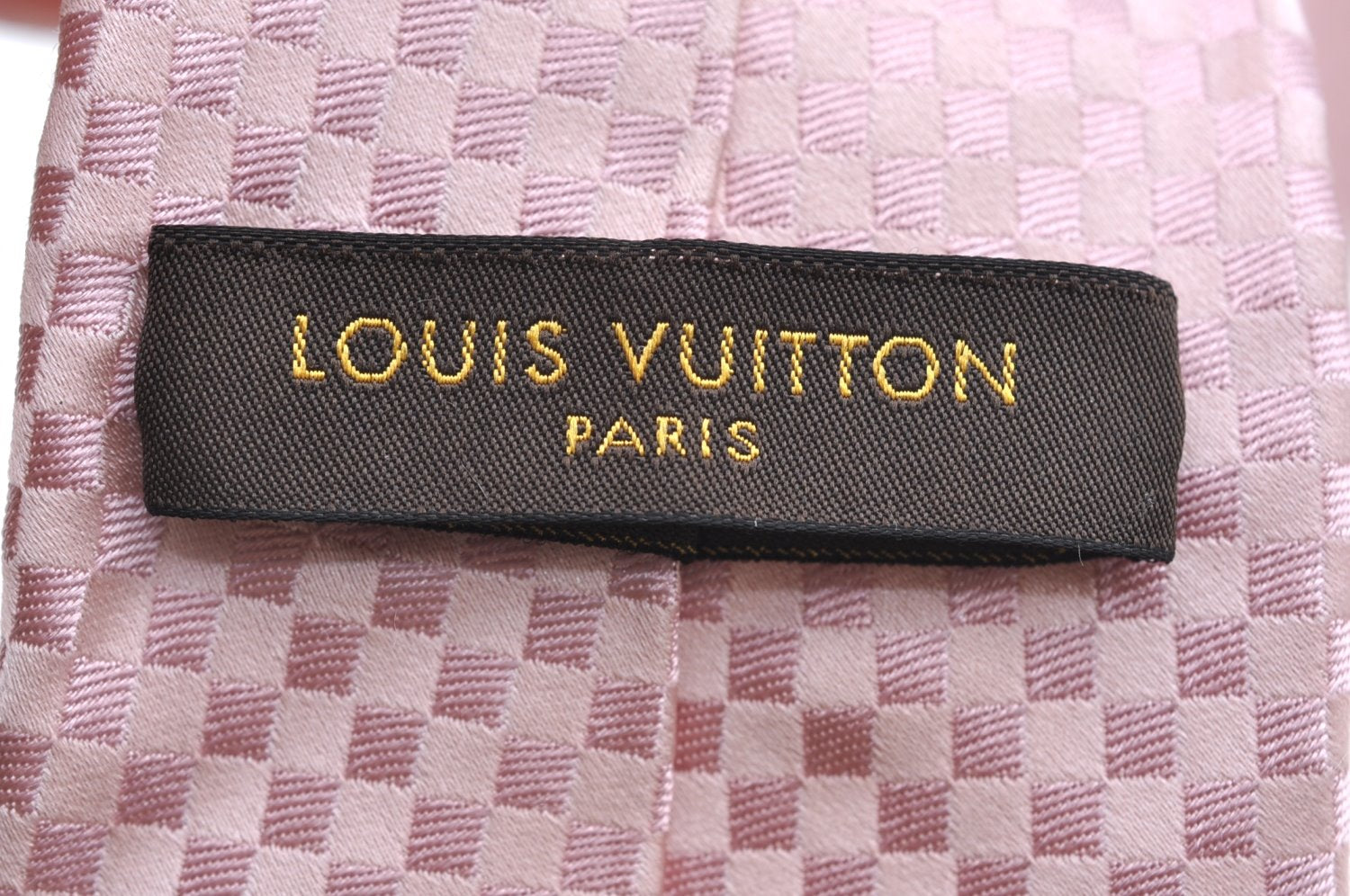 Authentic Louis Vuitton Damier Cravat Necktie Tie Silk Light Pink LV K6182