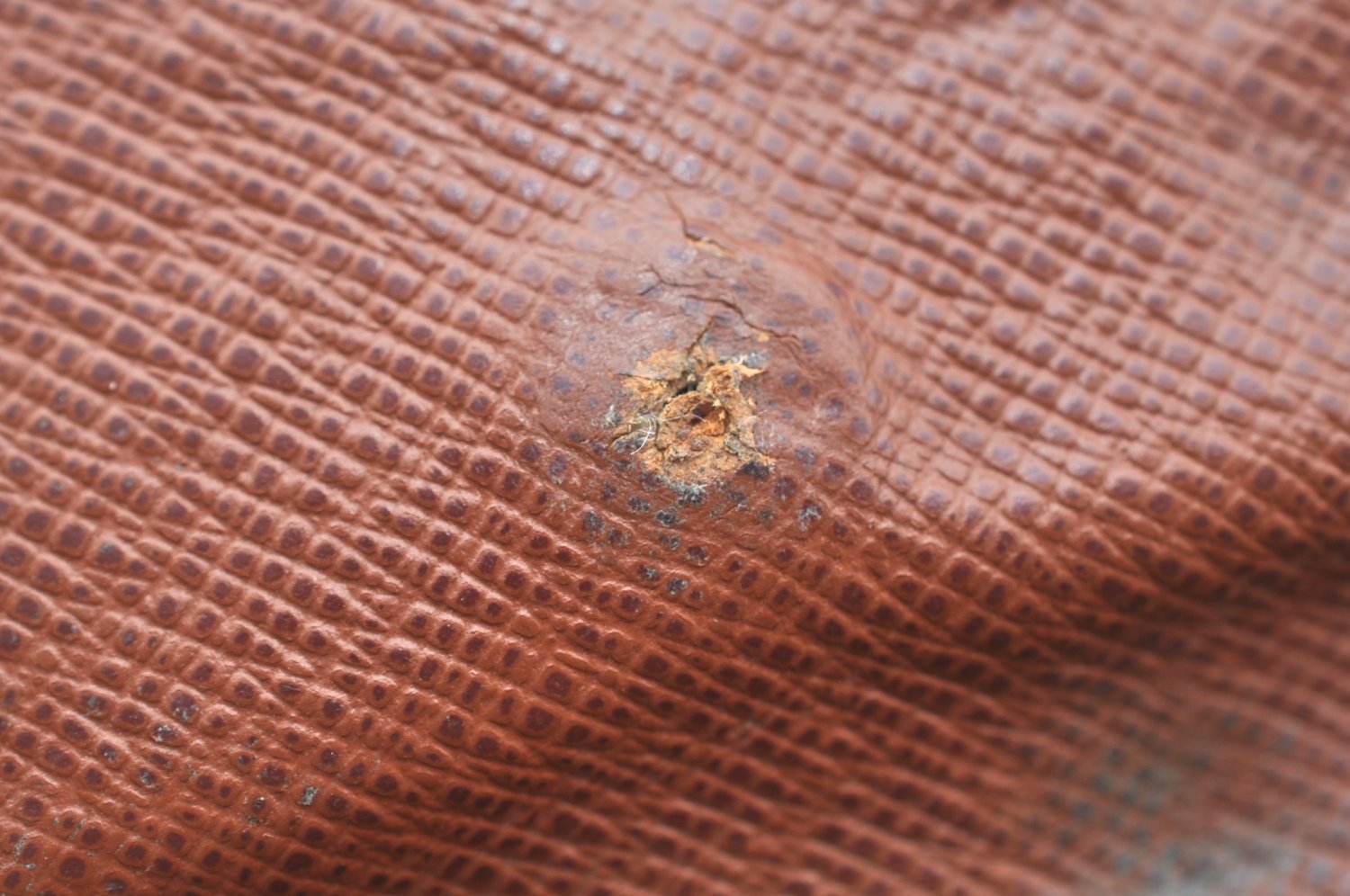 Authentic Louis Vuitton Monogram Multicles 4 Four Hooks Key Case M62631 LV K6325