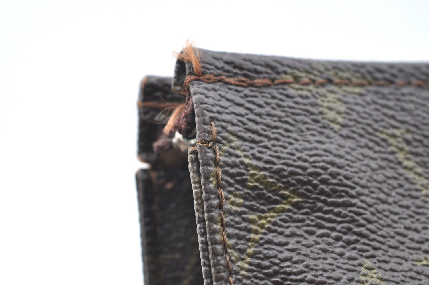 Auth Louis Vuitton Monogram Poche Toilette 26 Cosmetics Pouch Old Model LV K6335