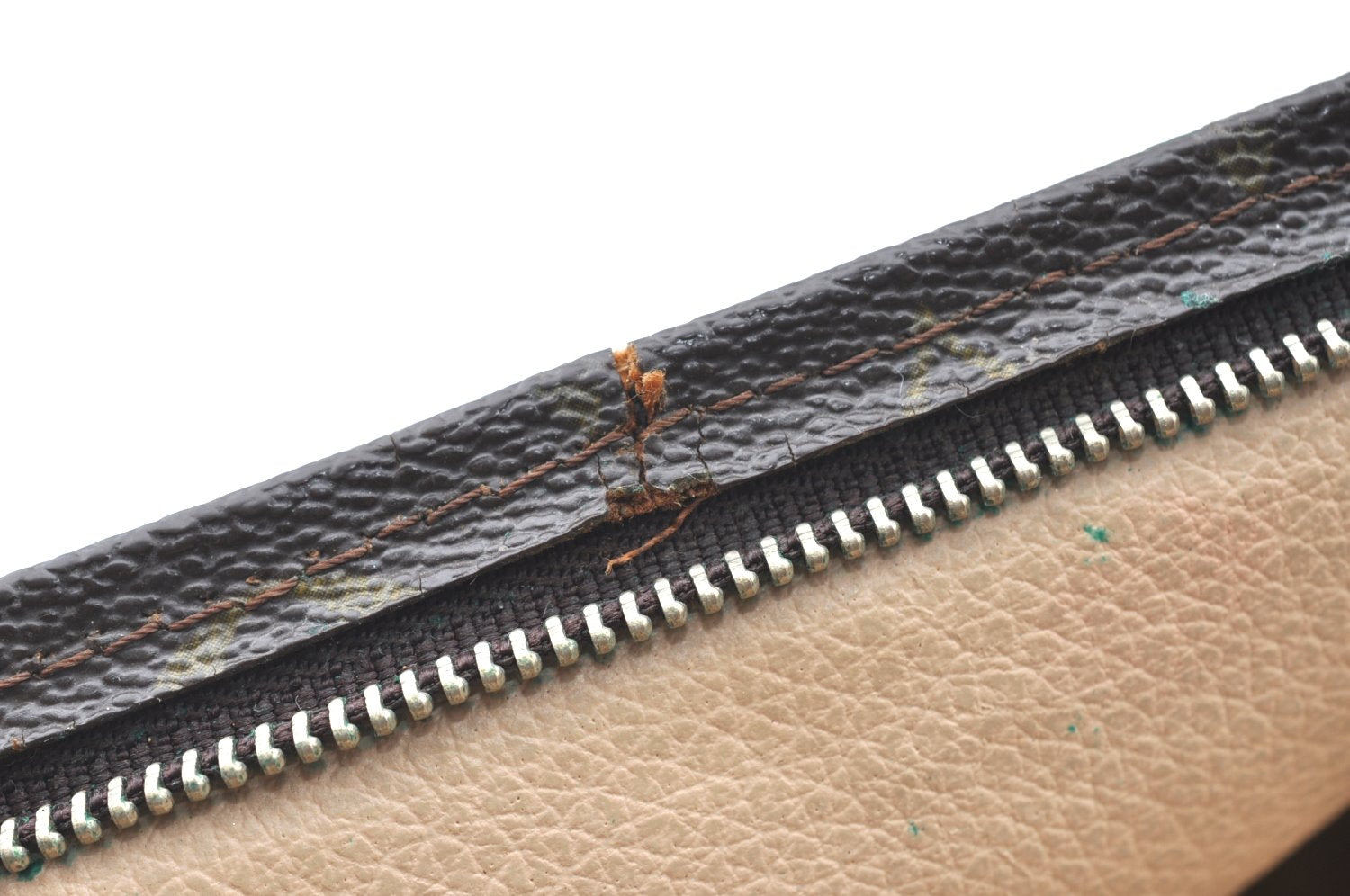 Auth Louis Vuitton Monogram Poche Toilette 26 Cosmetics Pouch Old Model LV K6335