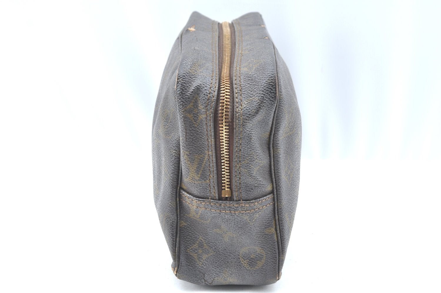 Auth Louis Vuitton Monogram Trousse Toilette 28 Clutch Hand Bag M47522 LV K6357