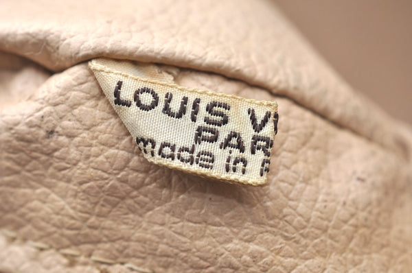 Auth Louis Vuitton Monogram Trousse Toilette 28 Clutch Hand Bag M47522 LV K6357