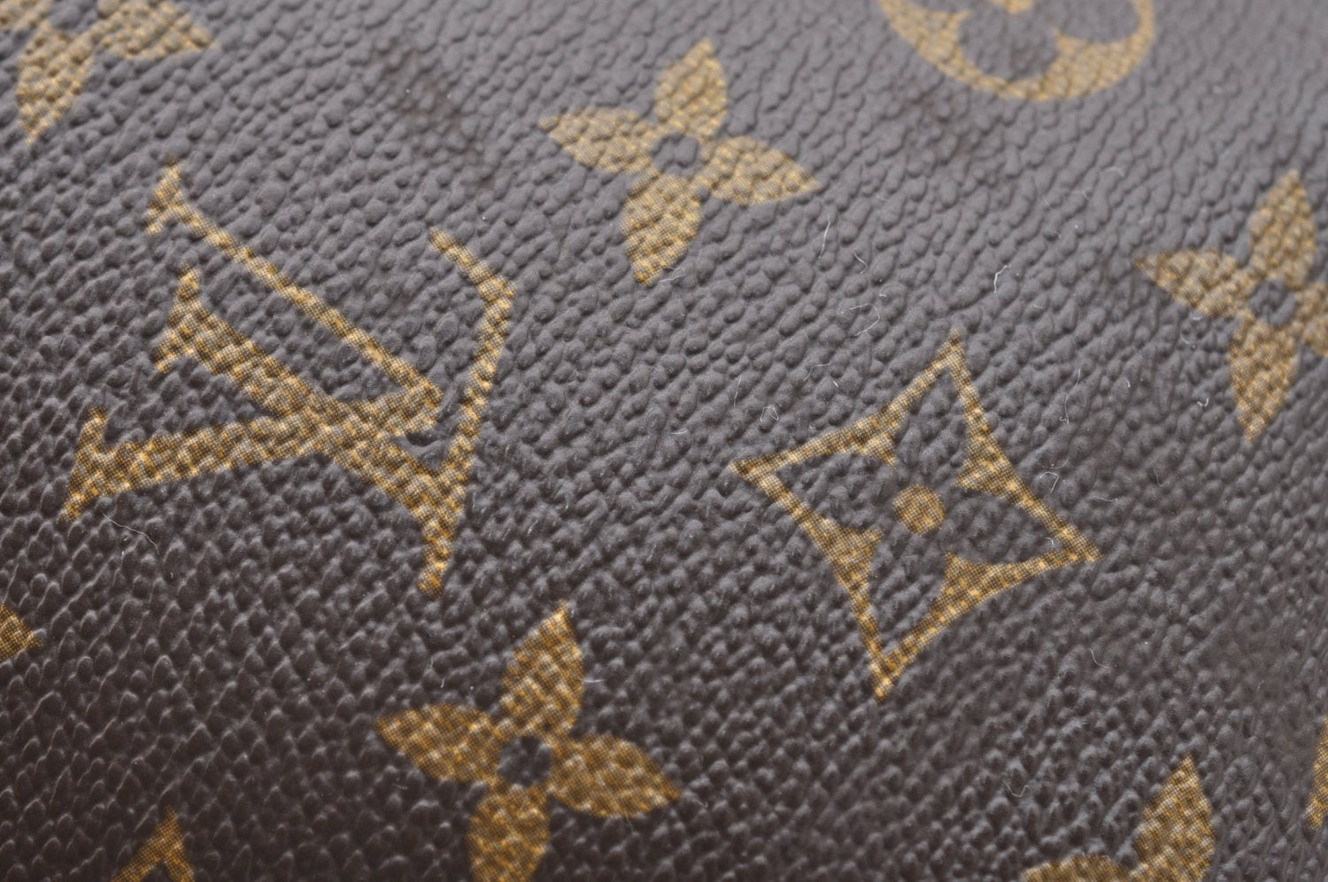 Authentic Louis Vuitton Monogram Pochette Secret M45484 Shoulder Bag Pouch K6364