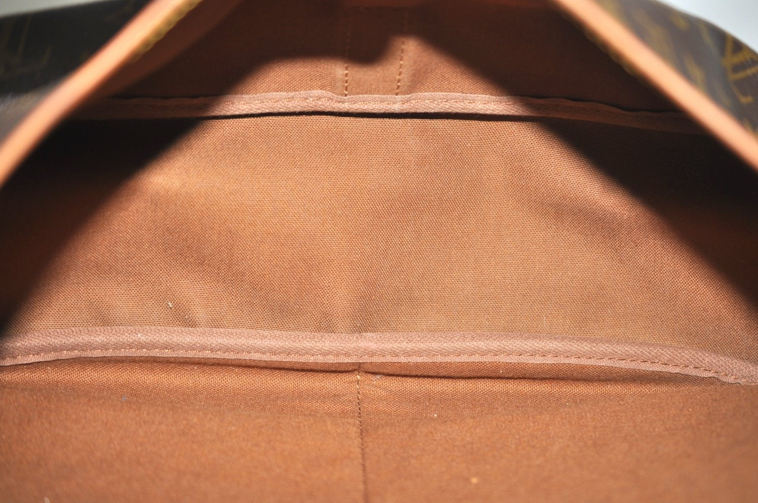 Authentic Louis Vuitton Monogram Saumur 35 Shoulder Cross Bag M42254 LV K6385