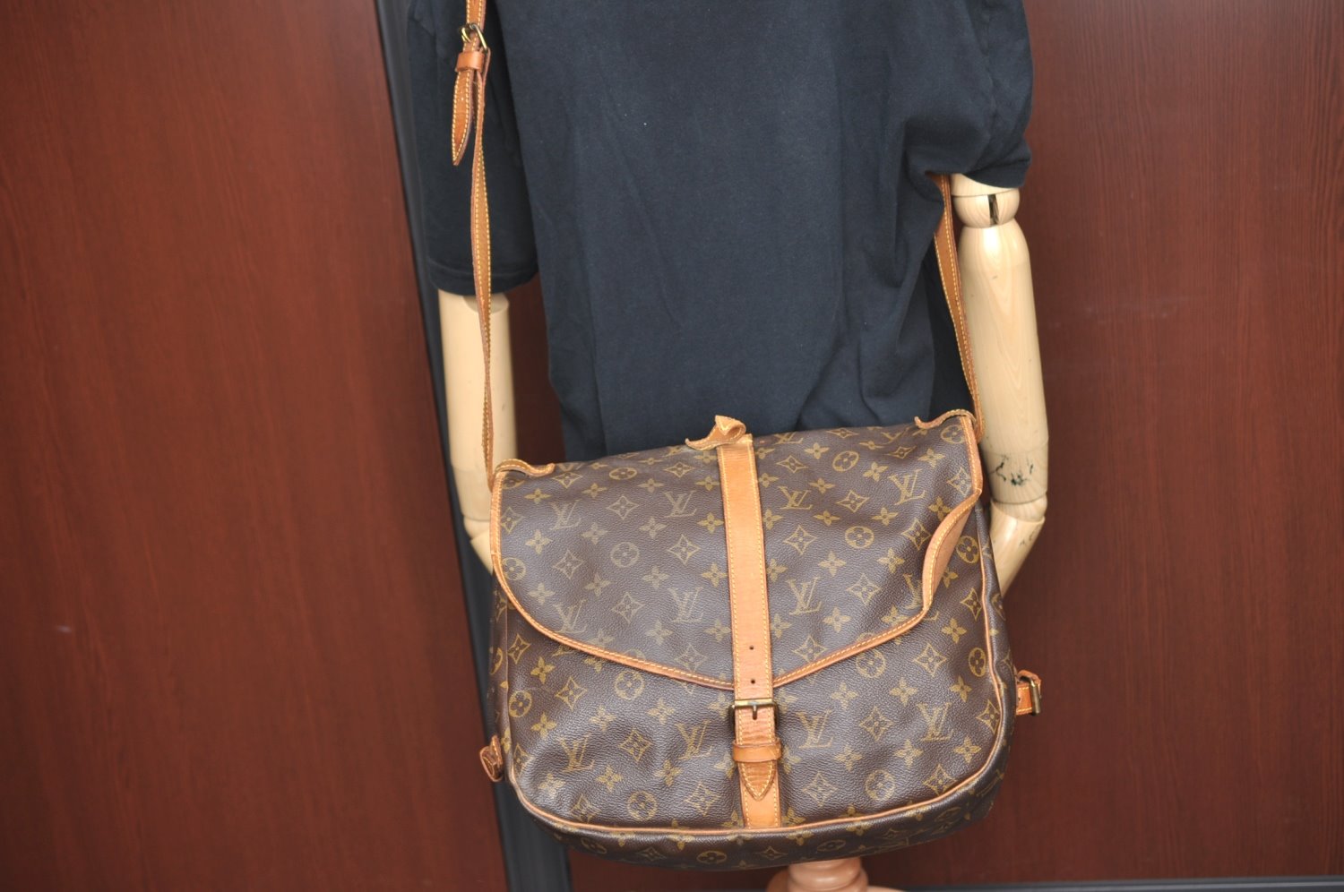 Authentic Louis Vuitton Monogram Saumur 35 Shoulder Cross Bag M42254 LV K6385