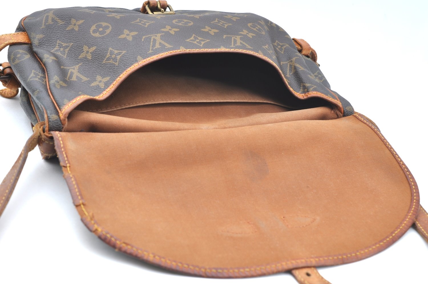 Authentic Louis Vuitton Monogram Saumur 30 Shoulder Cross Bag M42256 LV K6401