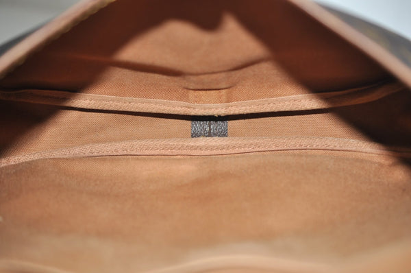 Authentic Louis Vuitton Monogram Saumur 30 Shoulder Cross Bag M42256 LV K6401