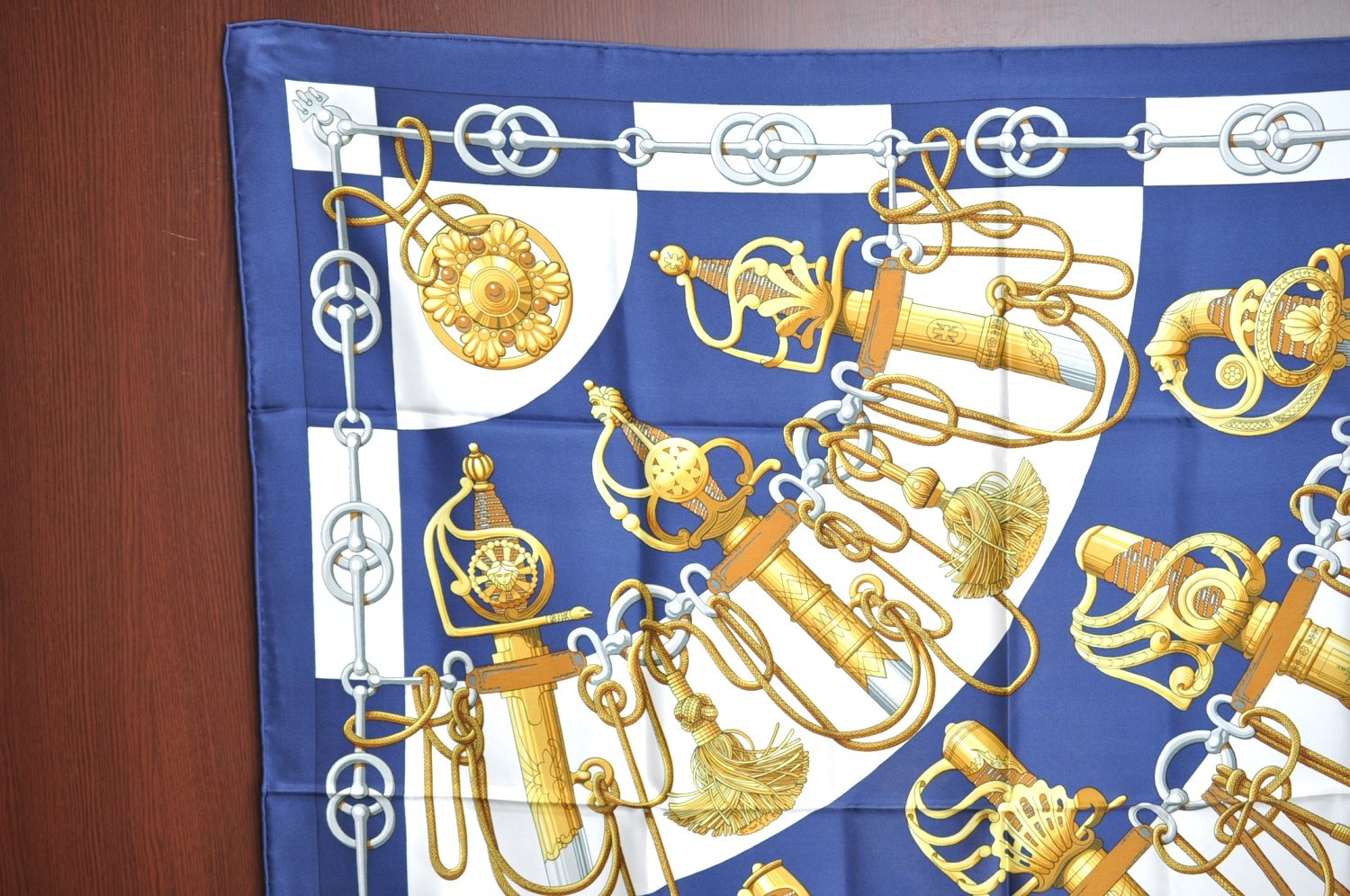 Authentic HERMES Carre 90 Scarf 