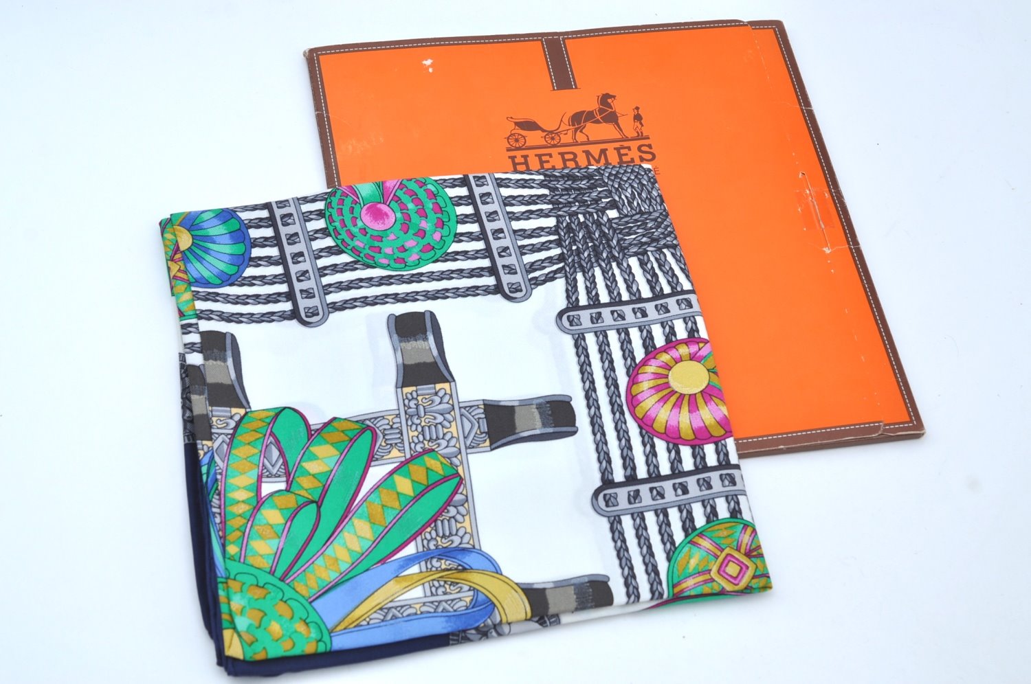 Authentic HERMES Carre 90 Scarf 