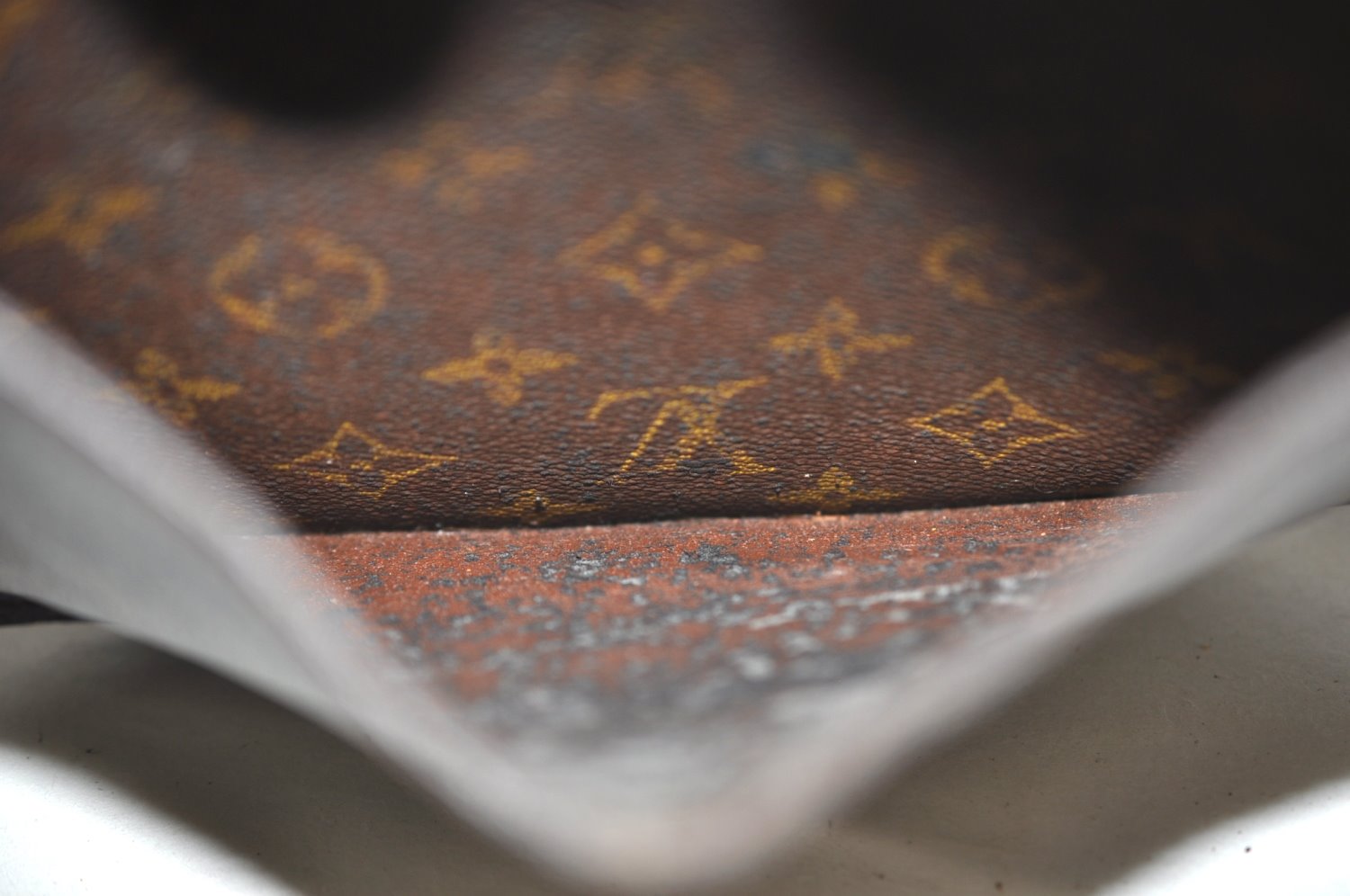 Authentic Louis Vuitton Monogram Saint Cloud GM M51242 Shoulder Cross Bag K6464