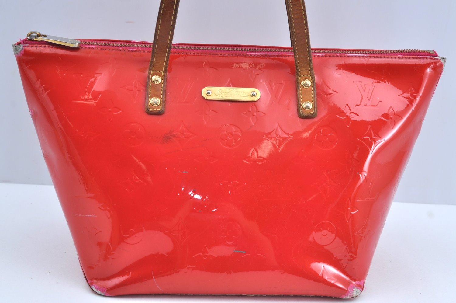 Authentic Louis Vuitton Vernis Bellevue PM Hand Bag Purse Red M93669 LV K6479