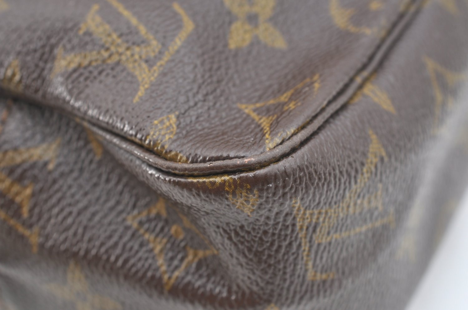 Auth Louis Vuitton Monogram Trousse Toilette 28 Clutch Hand Bag Old Model K6587