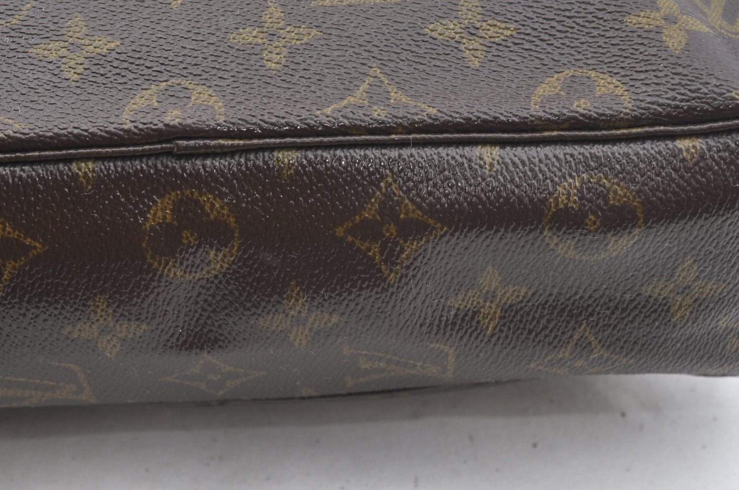 Auth Louis Vuitton Monogram Trousse Toilette 28 Clutch Hand Bag Old Model K6587