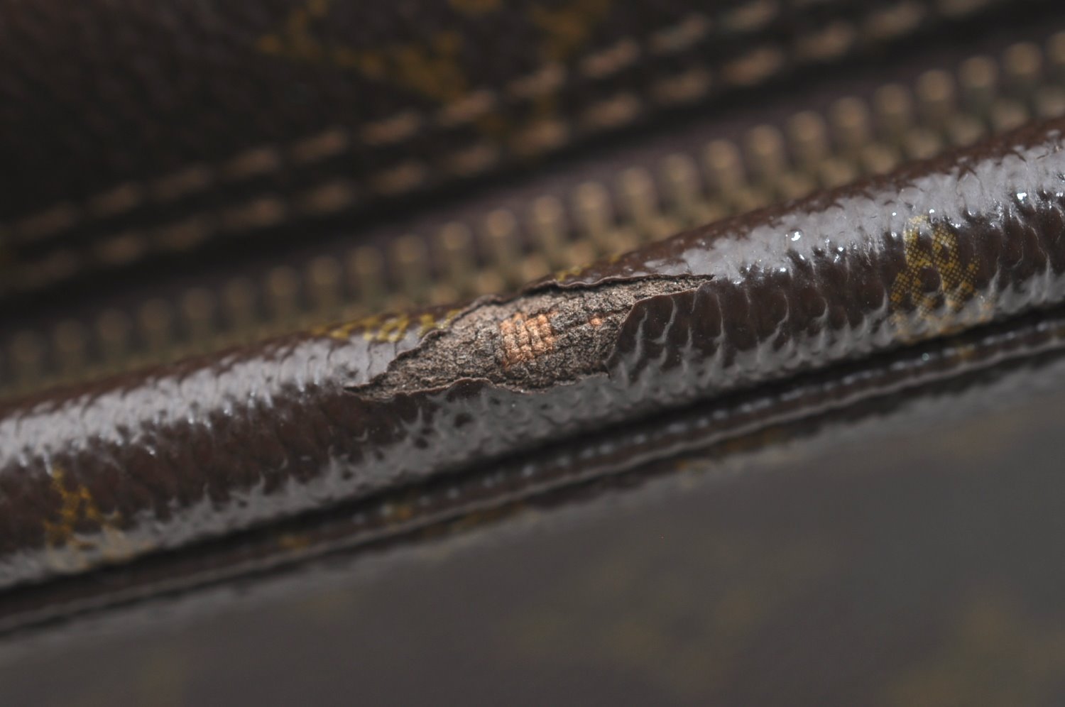 Auth Louis Vuitton Monogram Trousse Toilette 28 Clutch Hand Bag Old Model K6587