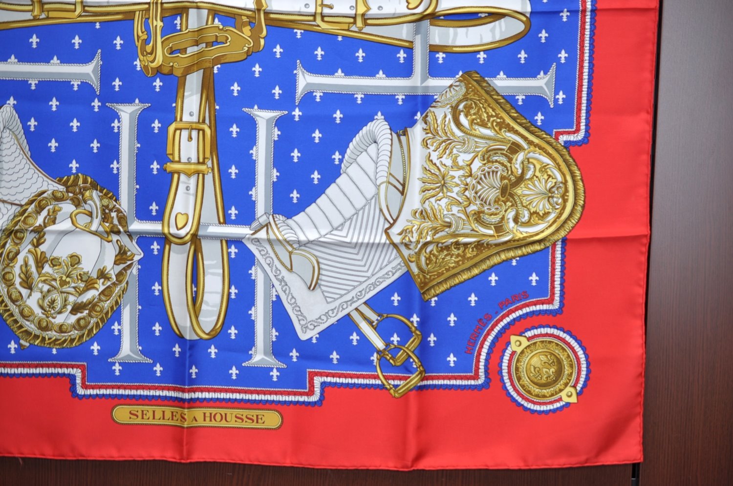 Authentic HERMES Carre 90 Scarf 