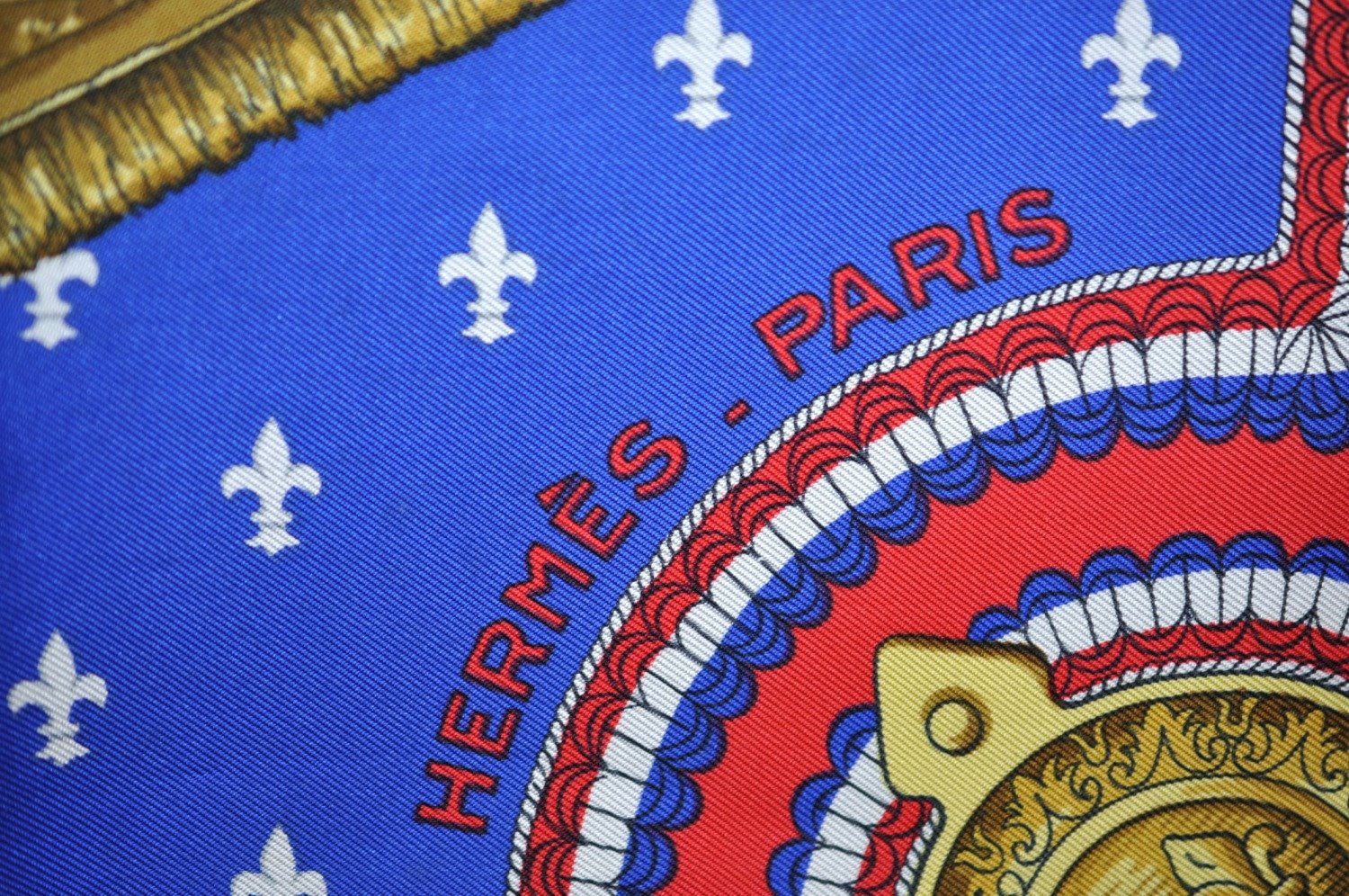 Authentic HERMES Carre 90 Scarf 