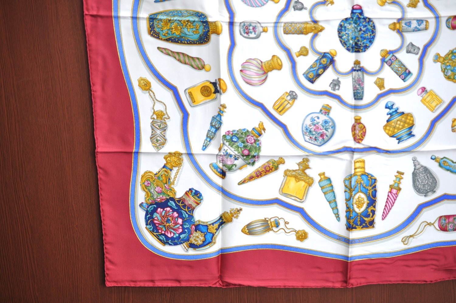 Authentic HERMES Carre 90 Scarf 