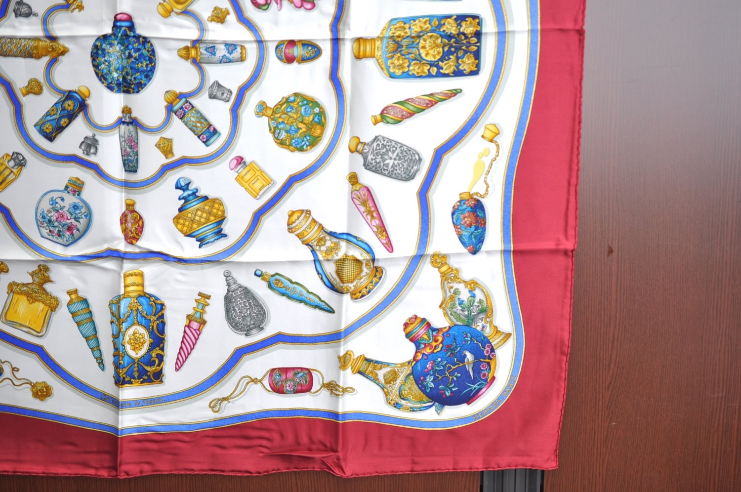 Authentic HERMES Carre 90 Scarf 