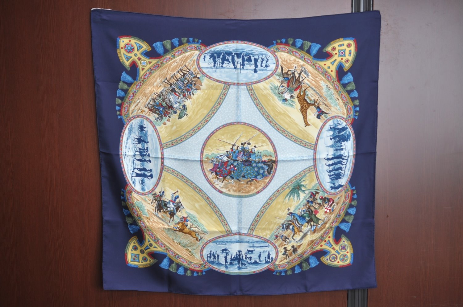 Authentic HERMES Carre 90 Scarf 