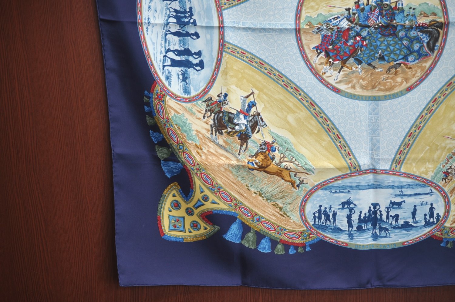 Authentic HERMES Carre 90 Scarf 