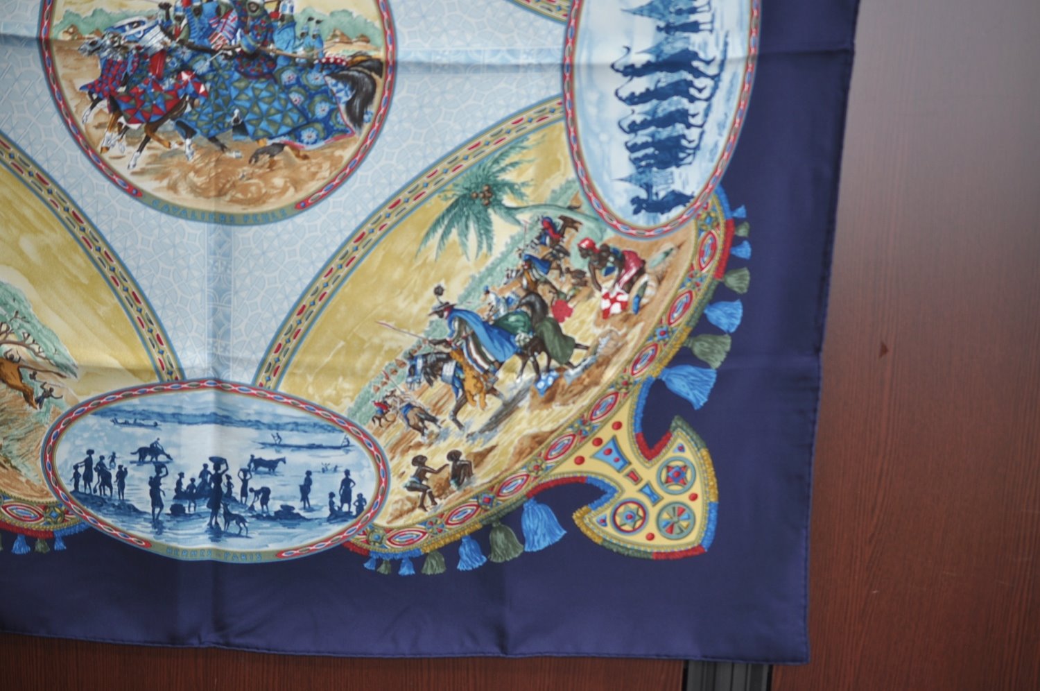 Authentic HERMES Carre 90 Scarf 