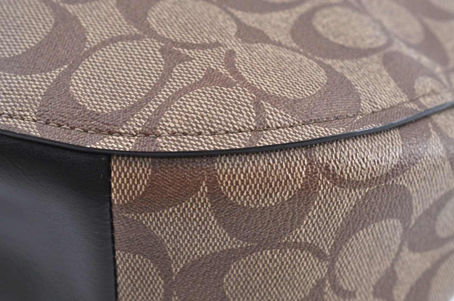 Authentic COACH Signature Shoulder Bag PVC Leather F39527 Brown K6616