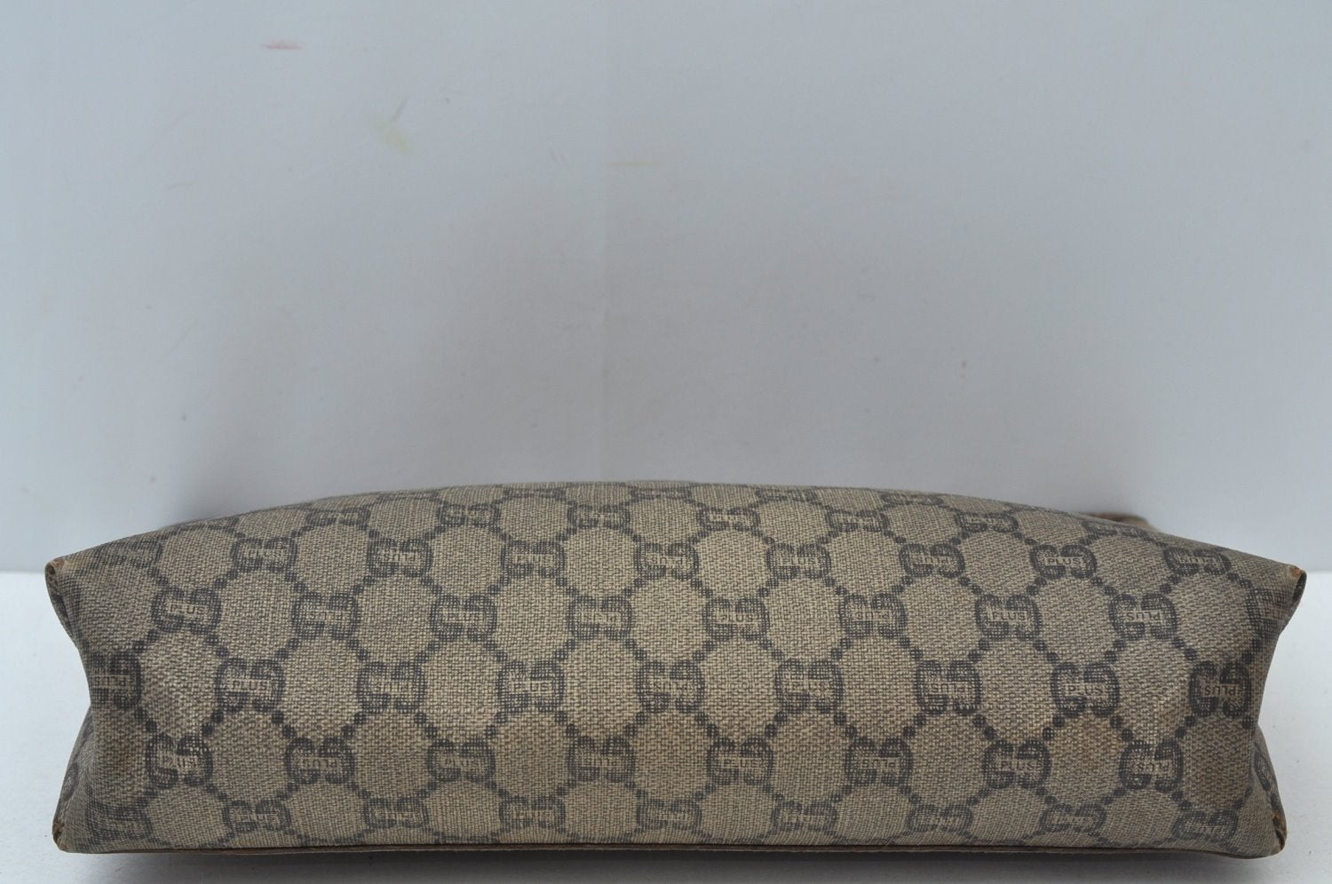 Authentic GUCCI Vintage GG Plus Clutch Hand Bag Purse PVC Leather Brown K6679