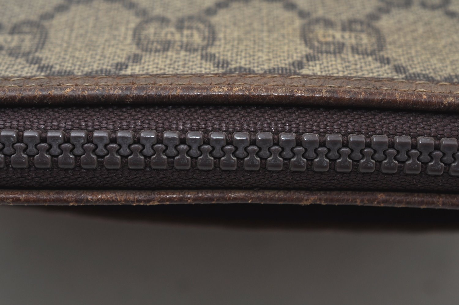 Authentic GUCCI Vintage GG Plus Clutch Hand Bag Purse PVC Leather Brown K6679