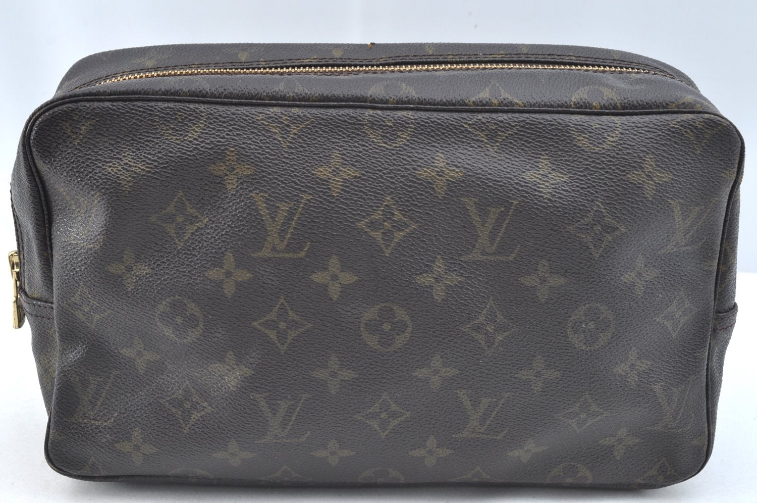 Auth Louis Vuitton Monogram Trousse Toilette 28 Clutch Hand Bag M47522 LV K6684