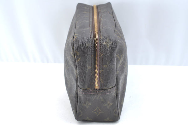 Auth Louis Vuitton Monogram Trousse Toilette 28 Clutch Hand Bag M47522 LV K6684